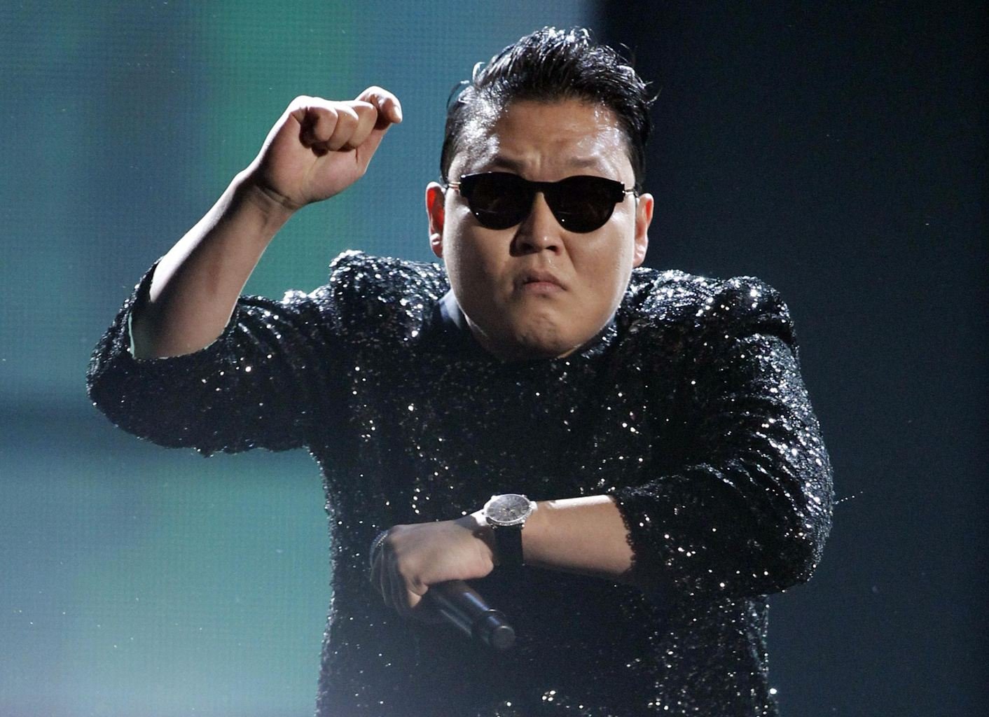 E o sucesso da internet lança mais uma musica: Psy – Gentleman