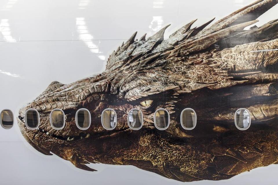 Hora de Passar Vontade: Avião com jeitinho Smaug de ser