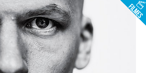 ‘Batman vs Superman: A Origem da Justiça’ – Confira a primeira foto de Jesse Eisenberg como Lex Luthor