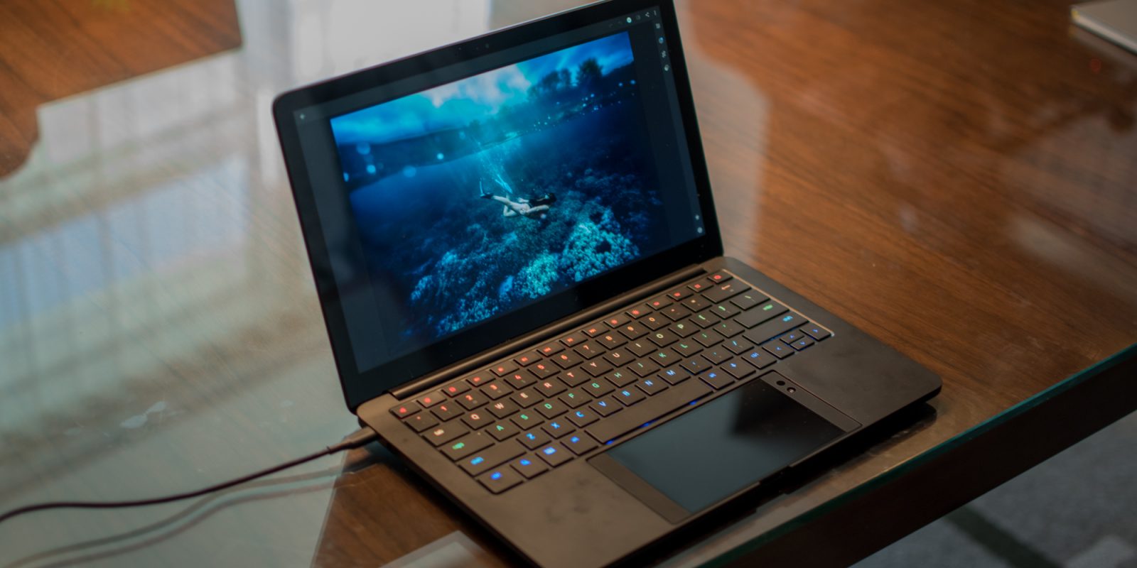 ‘CES 2018’ – Razer apresenta “Project Linda”, transforma o Razer Phone em notebook