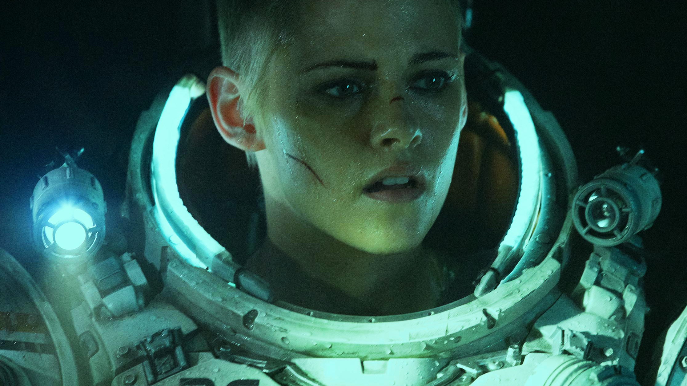 Kristen Stewart enfrenta monstros debaixo d’água em novo longa